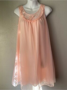 Vintage Sleeveless Chiffon Nightdress in Peach